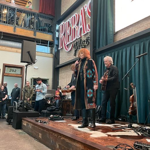 REBA'S PLACE GRAND OPENING Reba McEntire Opens Combination Restaurant